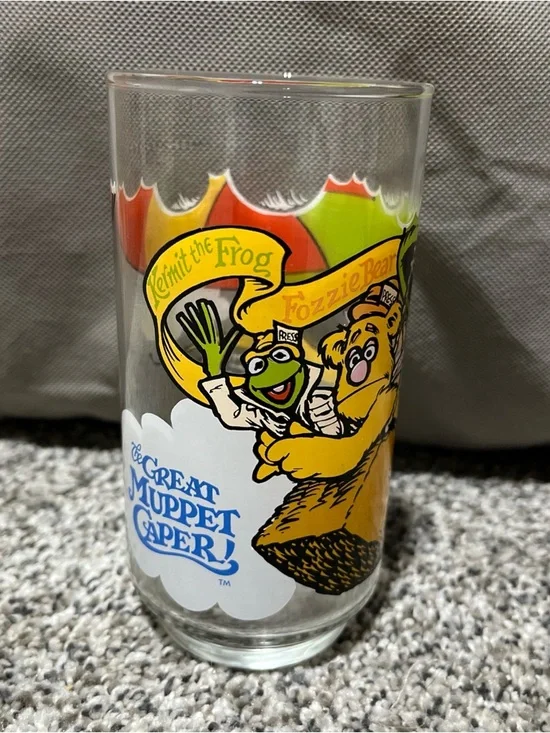 1981 MCDONALDS THE GREAT MUPPET CAPER GLASS GONZO FOZZY KERMIT BALLON JIM HENSON - Picture 1 of 7